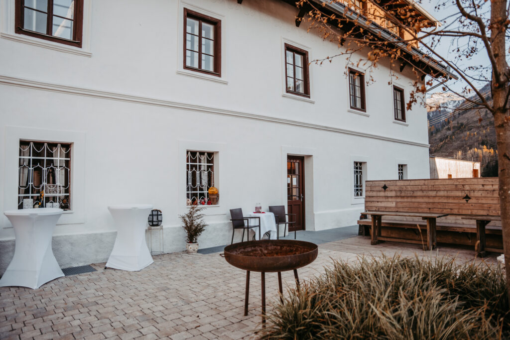 Kuchl und Kaffee - Dorfplatz